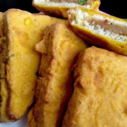 ब्रेड पकौड़ा - Bread Pakora Recipe In Hindi - Aloo Bread Pakoda - Quick & Easy Snack Recipe